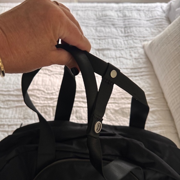 Lululemon Athletica City Adventurer Duffle Bag w/Shoe Compartment - Picture 6 of 7